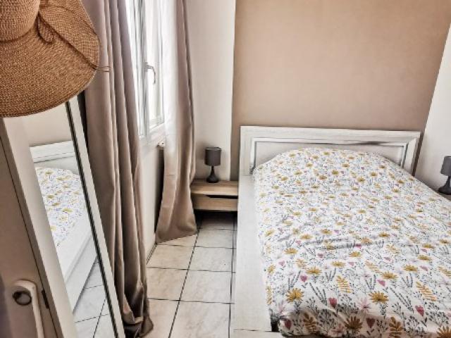 Aménagement et décoration d'une chambre cosy  pour adulte sur Marseille